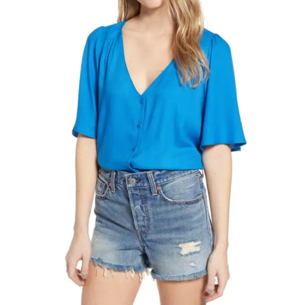 Hinge Button Front V-Neck Top